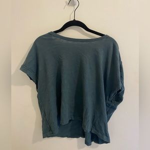 Free people green We The Free flowy tee! Super easy to wear with jeans or shorts